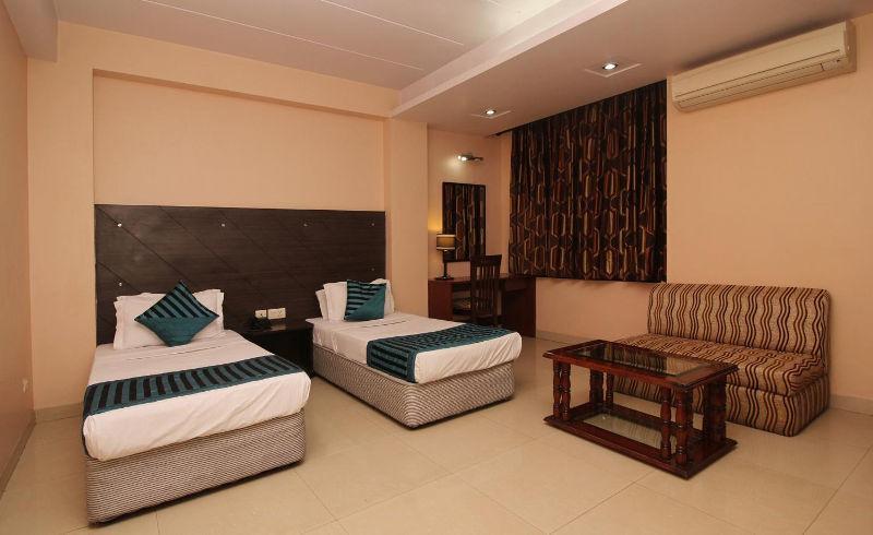 Hotel Kyron Delhi Zewnętrze zdjęcie