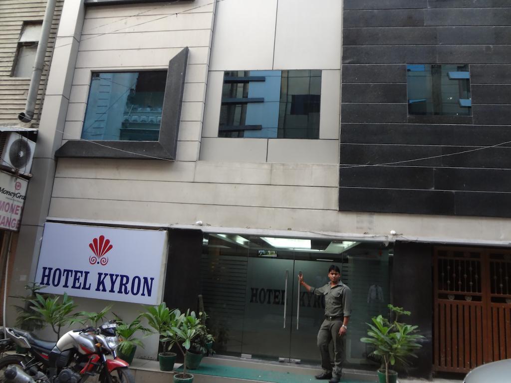 Hotel Kyron Delhi Zewnętrze zdjęcie