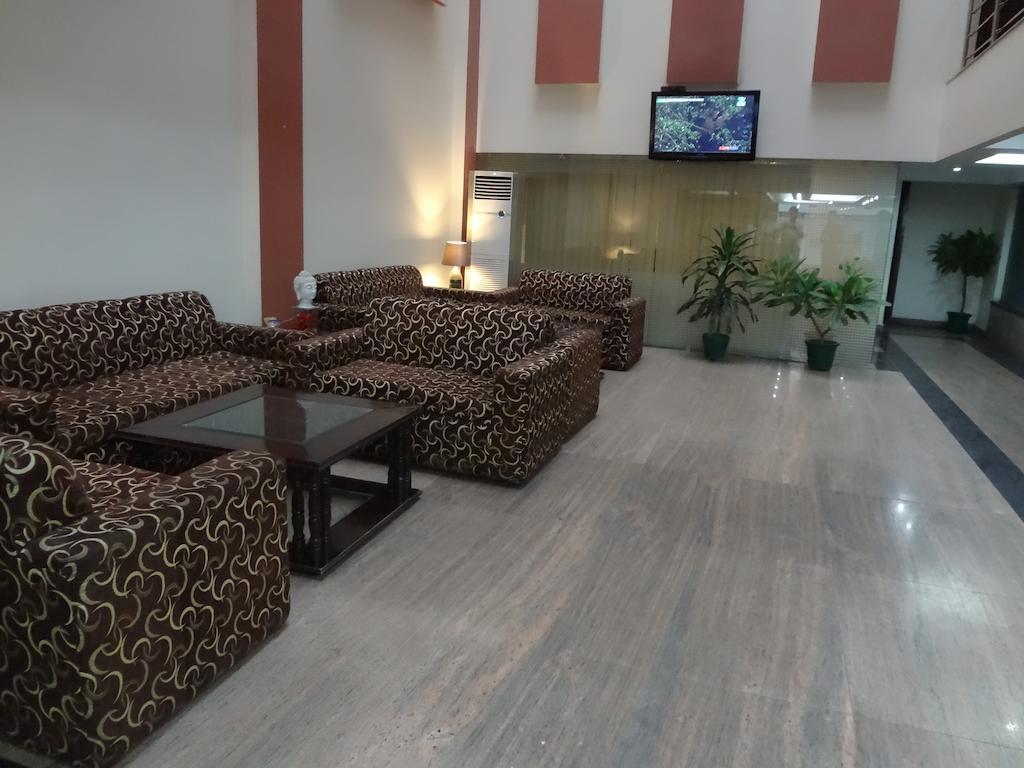 Hotel Kyron Delhi Zewnętrze zdjęcie