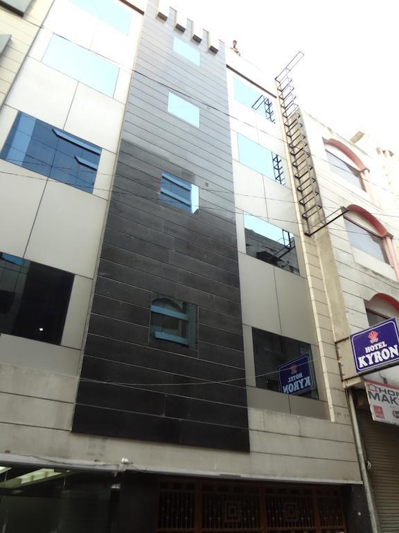 Hotel Kyron Delhi Zewnętrze zdjęcie